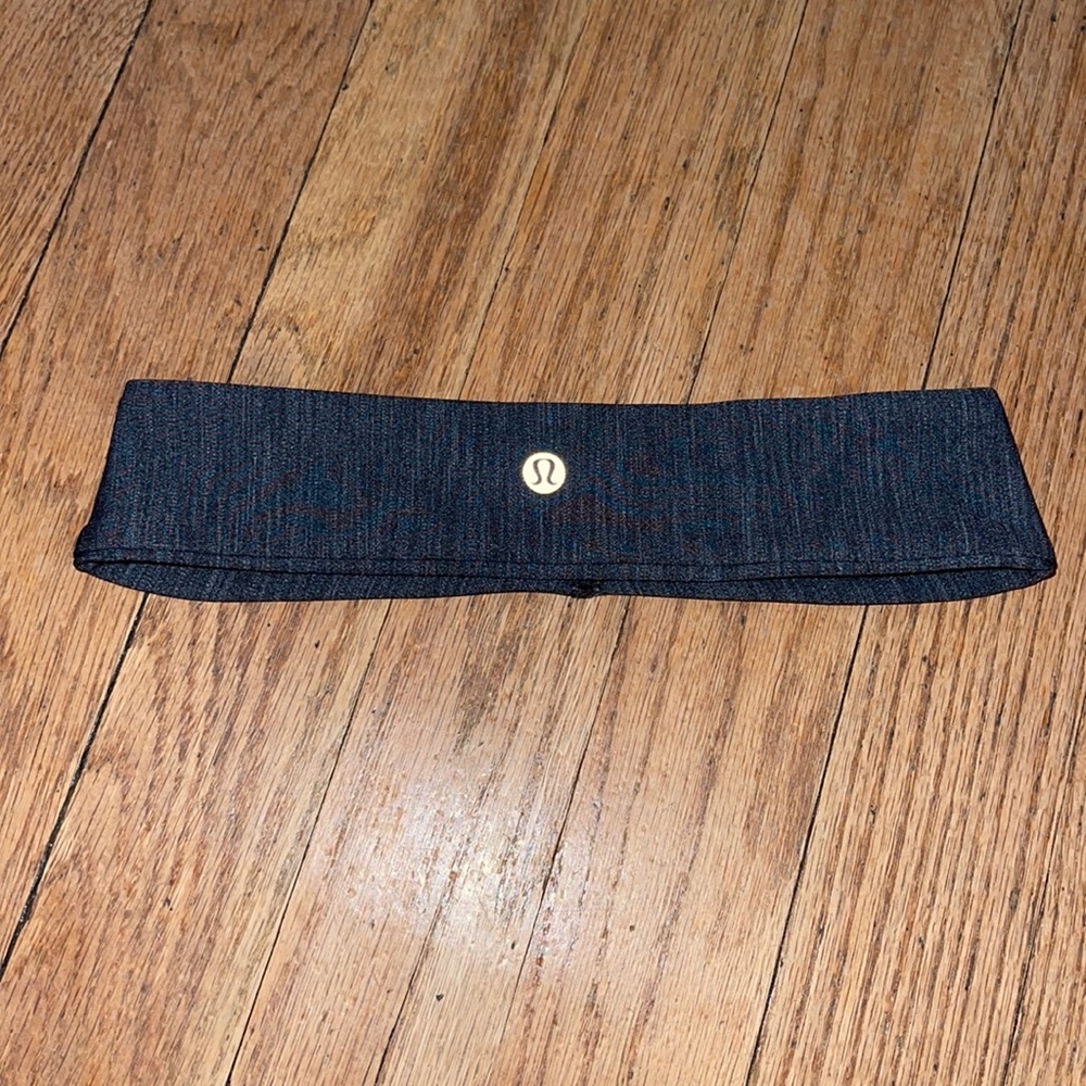 Lululemon Flyaway Tamer Headband Luxtreme
